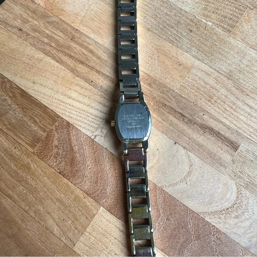 Armitron now ladies two tone dainty dress watch NEW BATTERY